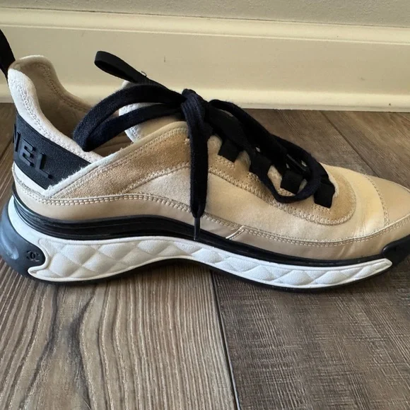 Chanel Beige/ Black Sneakers size 39 - Picture 2 of 10